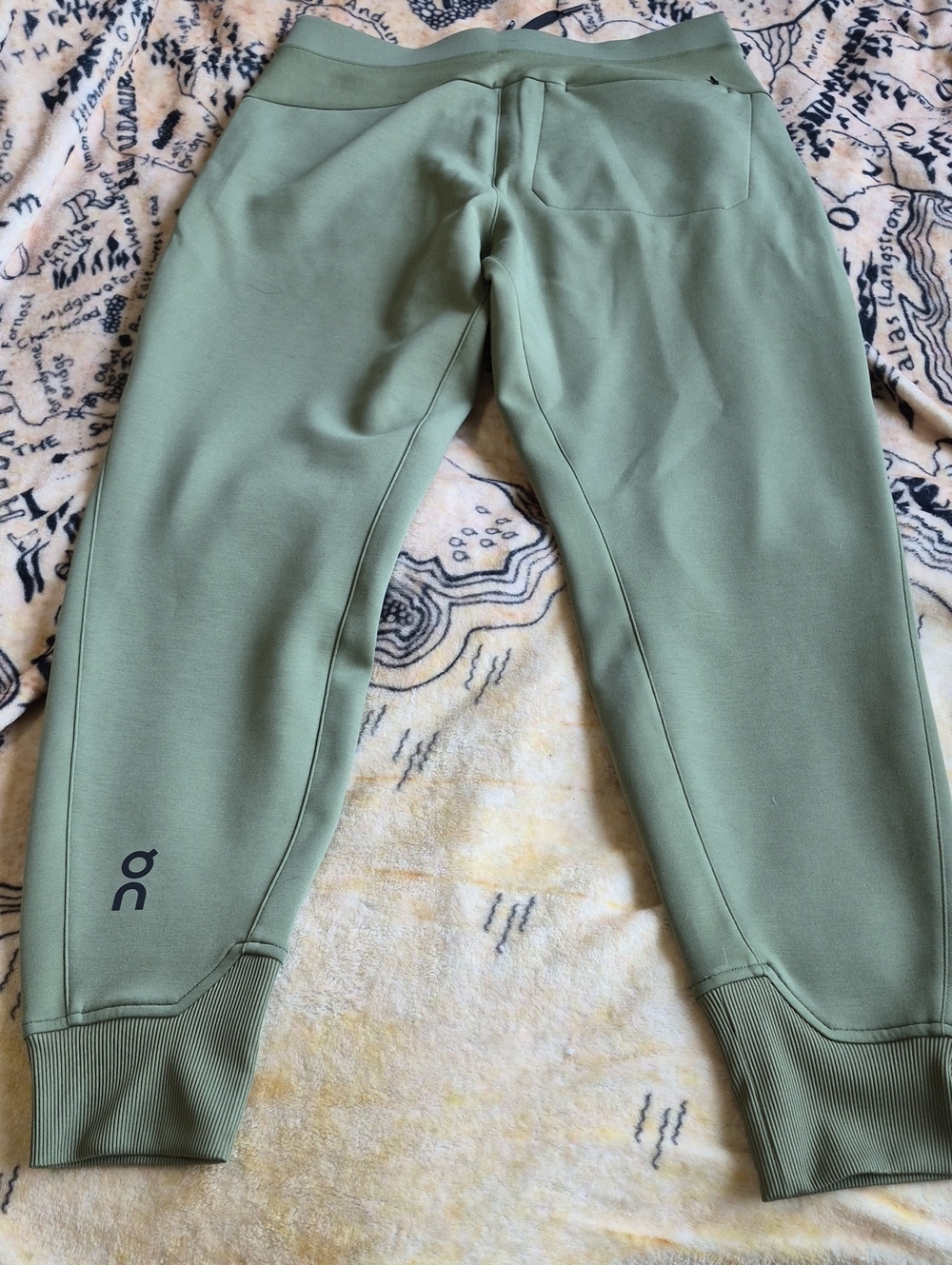 NWT On Running Taiga Sweat Pants Men Size Small Green Soft Joggers - Picture 10 of 13